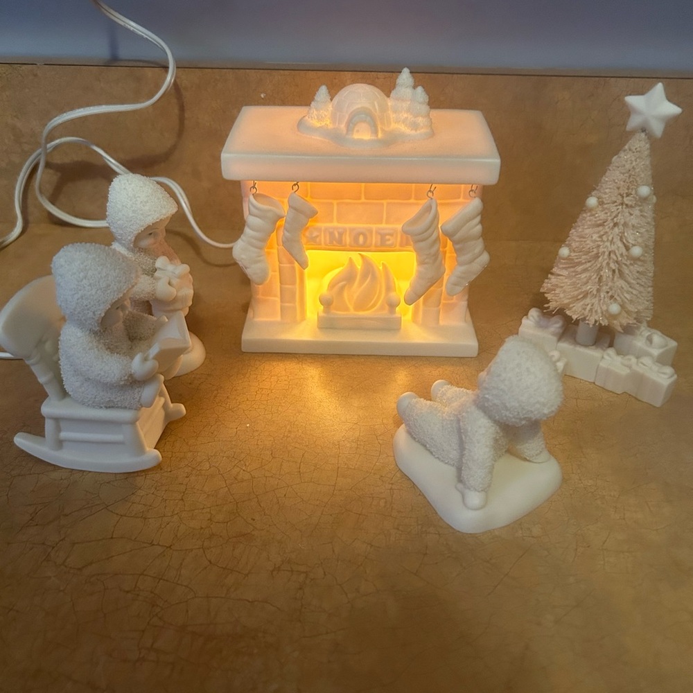 Snowbabies Department 56 - Christmas Decor